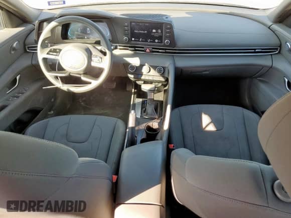 2025 Hyundai Elantra SE with VIN KMHLL4DG6SU852573, listed as a Copart auction lot 81865925 with 20,419 mi miles and Salvage title. Bid and sale history available at DreamBid. Image 8.