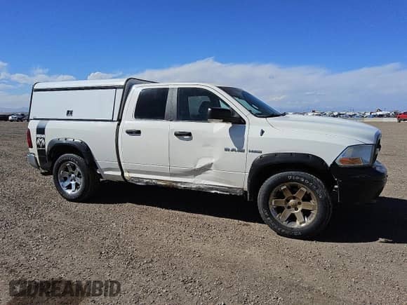 2009 Dodge 1500 SLT with VIN 1D3HV18T19S825238, listed as a Copart auction lot 47554935 with 204,790 mi miles and Clean title. Bid and sale history available at DreamBid. Image 4.