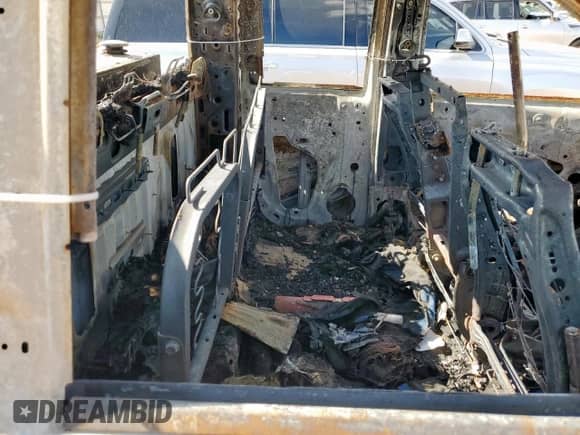 2023 Chevrolet Silverado 2500HD с VIN 1GC5YNEY8PF196870, выставлен на аукционе Copart как лот 65391765 с пробегом Не указан миль и На запчасти • Non repairable. История ставок и продаж доступна на DreamBid. Изображение 10.