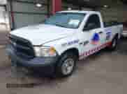 2019 Ram 1500 Tradesman z VIN 3C6JR6DTXKG580090, wystawiony jako IAAI lot #41623221 z przebiegiem 123 536 mil mil oraz . Historia ofert i sprzedaży dostępna na DreamBid. Obrazek 18.