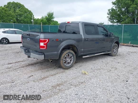 2018 Ford F-150 XL z VIN 1FTEW1E54JFA97278, wystawiony jako IAAI lot #42103605 z przebiegiem 172 051 mil mil oraz . Historia ofert i sprzedaży dostępna na DreamBid. Obrazek 4.