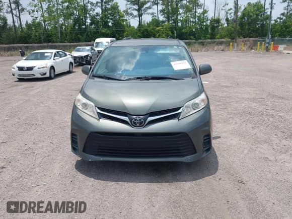 2018 Toyota Sienna LE Auto Access Seat с VIN 5TDKZ3DC0JS906393, выставлен на аукционе IAAI как лот 42399522 с пробегом 72 224 миль миль и . История ставок и продаж доступна на DreamBid. Изображение 12.