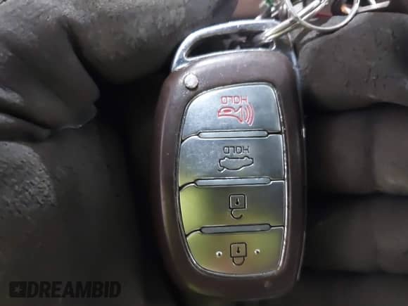 2017 Hyundai Elantra SE z VIN KMHD84LF3HU396099, wystawiony jako IAAI lot #41271998 z przebiegiem 81 633 mil mil oraz . Historia ofert i sprzedaży dostępna na DreamBid. Obrazek 11.