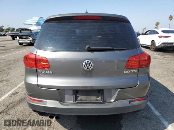 2013 Volkswagen Tiguan S с VIN WVGAV3AXXDW560819, выставлен на аукционе Copart как лот 85743675 с пробегом 120 484 миль миль и Чистый • Clean title. История ставок и продаж доступна на DreamBid. Изображение 6.