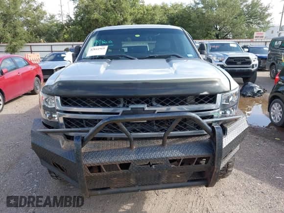 2011 Chevrolet Silverado 2500HD LT с VIN 1GC1KXC83BF135904, выставлен на аукционе IAAI как лот 42844969 с пробегом 277 128 миль миль и . История ставок и продаж доступна на DreamBid. Изображение 13.
