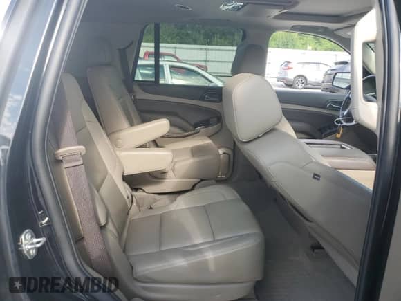 2020 Chevrolet Tahoe LT z VIN 1GNSKBKC9LR122871, wystawiony jako Copart lot #64978365 z przebiegiem 96 170 mil mil oraz Szkoda całkowita • Salvage title. Historia ofert i sprzedaży dostępna na DreamBid. Obrazek 11.