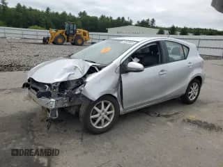 2012 Toyota Prius Four z VIN JTDKDTB31C1512676, wystawiony jako Copart lot #63628805 z przebiegiem Nie podano mil oraz Szkoda całkowita • Salvage title. Historia ofert i sprzedaży dostępna na DreamBid. Obrazek 1.