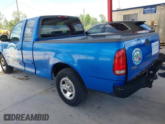 1999 Ford F-150 XL with VIN 1FTRX17L9XNB83680, listed as a IAAI auction lot 42636807 with Not provided miles and . Bid and sale history available at DreamBid. Image 3.