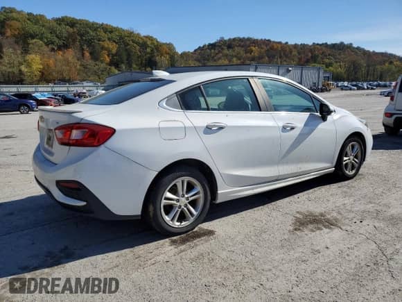 2017 Chevrolet Cruze LT с VIN 1G1BE5SM7H7181312, выставлен на аукционе Copart как лот 82754675 с пробегом 148 250 миль миль и Чистый • Clean title. История ставок и продаж доступна на DreamBid. Изображение 3.