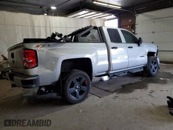 2017 Chevrolet Silverado 1500 LT с VIN 1GCVKREC1HZ327358, выставлен на аукционе Copart как лот 81312825 с пробегом Не указан миль и Списание • Salvage title. История ставок и продаж доступна на DreamBid. Изображение 3.