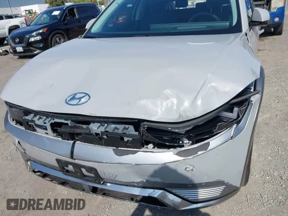 2024 Hyundai Ioniq 5 Limited с VIN KM8KR4DE6RU325779, выставлен на аукционе IAAI как лот 43078423 с пробегом 38 882 миль миль и . История ставок и продаж доступна на DreamBid. Изображение 6.