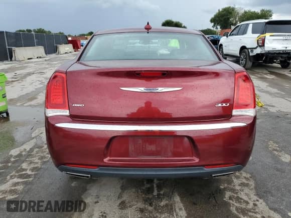 2019 Chrysler 300 Limited с VIN 2C3CCAKG4KH586516, выставлен на аукционе Copart как лот 63377375 с пробегом Не указан миль и На запчасти • Non repairable. История ставок и продаж доступна на DreamBid. Изображение 6.