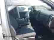 2015 Chevrolet Silverado 1500 LT z VIN 1GCVKREHXFZ431825, wystawiony jako IAAI lot #42714255 z przebiegiem 172 750 mil mil oraz . Historia ofert i sprzedaży dostępna na DreamBid. Obrazek 5.