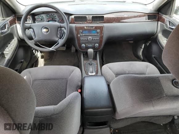2016 Chevrolet Impala LT с VIN 2G1WB5E37G1139165, выставлен на аукционе Copart как лот 47792295 с пробегом 121 693 миль миль и Списание • Salvage title. История ставок и продаж доступна на DreamBid. Изображение 8.