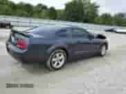 2007 Ford Mustang Deluxe с VIN 1ZVFT80N975234482, выставлен на аукционе Copart как лот 82044485 с пробегом 139 120 миль миль и Списание • Salvage title. История ставок и продаж доступна на DreamBid. Изображение 3.