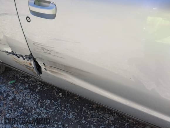 2005 Saturn VUE with VIN 5GZCZ53415S824503, listed as a IAAI auction lot 41907616 with 208,709 mi miles and . Bid and sale history available at DreamBid. Image 13.