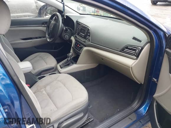 2018 Hyundai Elantra SE z VIN 5NPD74LF0JH339625, wystawiony jako IAAI lot #42815755 z przebiegiem 129 474 mil mil oraz . Historia ofert i sprzedaży dostępna na DreamBid. Obrazek 5.