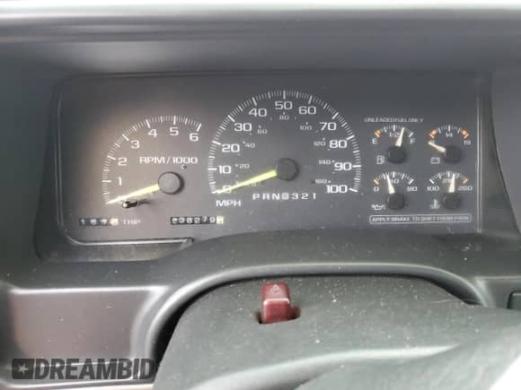 1997 Chevrolet Silverado 1500 with VIN 1GCEC14R8VZ235406, listed as a Copart auction lot 43017885 with 238,279 mi miles and Salvage title. Bid and sale history available at DreamBid. Image 9.
