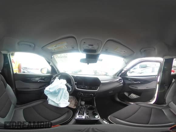 2025 Chevrolet TrailBlazer LT with VIN KL79MPSL0SB071098, listed as a IAAI auction lot 42141036 with 10,160 mi miles and . Bid and sale history available at DreamBid. Image 19.