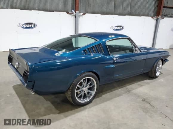 1965 Ford Mustang z VIN 5R09A144075, wystawiony jako Copart lot #89883855 z przebiegiem 1 040 mil mil oraz Szkoda całkowita • Salvage title. Historia ofert i sprzedaży dostępna na DreamBid. Obrazek 3.