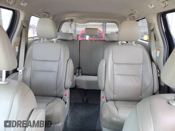 2018 Toyota Sienna XLE with VIN 5TDDZ3DC9JS206770, listed as a Copart auction lot 70149515 with 125,626 mi miles and Salvage title. Bid and sale history available at DreamBid. Image 10.