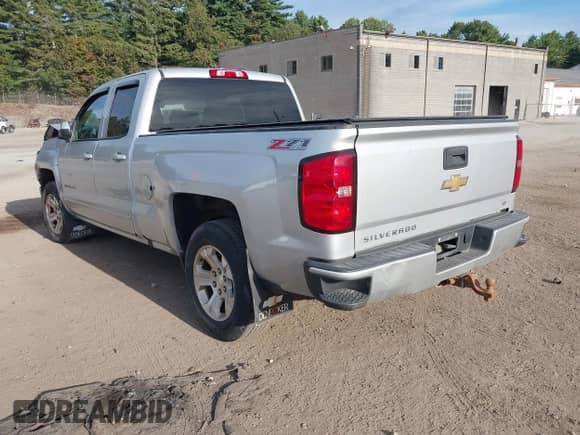 2016 Chevrolet Silverado 1500 LT z VIN 1GCVKRECXGZ221862, wystawiony jako IAAI lot #43234455 z przebiegiem 37 231 mil mil oraz . Historia ofert i sprzedaży dostępna na DreamBid. Obrazek 3.