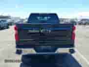 2023 Chevrolet Silverado 1500 LT с VIN 2GCUDDEDXP1125871, выставлен на аукционе IAAI как лот 42794271 с пробегом 90 648 миль миль и . История ставок и продаж доступна на DreamBid. Изображение 16.