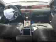 2007 Chevrolet Impala SS z VIN 2G1WD58C779341446, wystawiony jako Copart lot #69187775 z przebiegiem Nie podano mil oraz Szkoda całkowita • Salvage title. Historia ofert i sprzedaży dostępna na DreamBid. Obrazek 8.