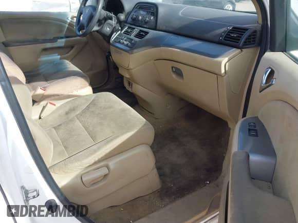 2008 Honda Odyssey EX z VIN 5FNRL38468B024033, wystawiony jako IAAI lot #43543022 z przebiegiem Nie podano mil oraz . Historia ofert i sprzedaży dostępna na DreamBid. Obrazek 5.