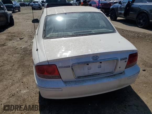 2004 Hyundai Sonata z VIN KMHWF25H34A084183, wystawiony jako Copart lot #56900905 z przebiegiem 71 992 mil mil oraz Czysty tytuł • Clean title. Historia ofert i sprzedaży dostępna na DreamBid. Obrazek 6.