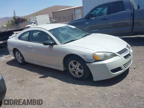 2003 Dodge Stratus SE with VIN 4B3AG42G43E117234, listed as a IAAI auction lot 42429162 with 188,994 mi miles and . Bid and sale history available at DreamBid. Image 1.
