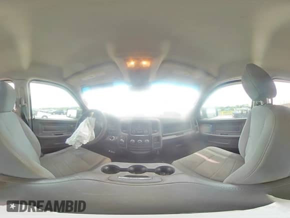 2015 Ram 1500 Tradesman z VIN 1C6RR6FG1FS514173, wystawiony jako Copart lot #52354385 z przebiegiem 304 361 mil mil oraz Szkoda całkowita • Salvage title. Historia ofert i sprzedaży dostępna na DreamBid. Obrazek 13.