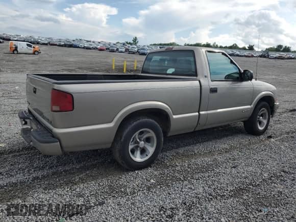 2000 Chevrolet S-10 с VIN 1GCCS1447YK104124, выставлен на аукционе Copart как лот 61206455 с пробегом 251 069 миль миль и Списание • Salvage title. История ставок и продаж доступна на DreamBid. Изображение 3.