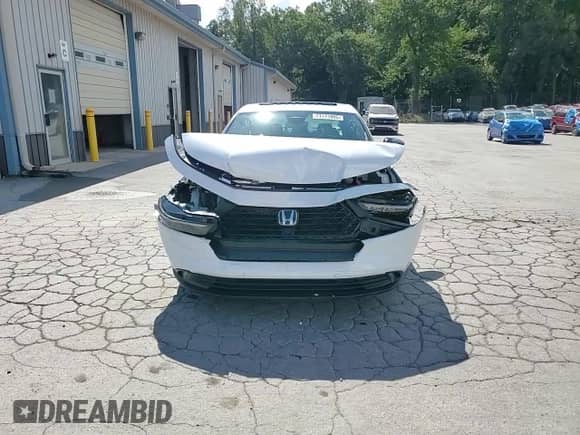 2025 Honda Accord Sport с VIN 1HGCY2F58SA033704, выставлен на аукционе Copart как лот 71171995 с пробегом 44 миль миль и Списание • Salvage title. История ставок и продаж доступна на DreamBid. Изображение 13.
