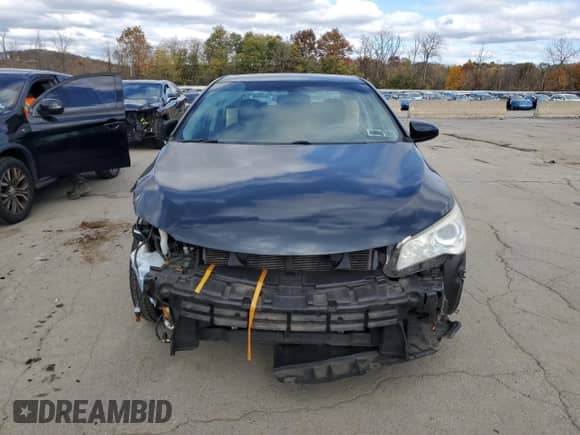 2015 Toyota Camry SE z VIN 4T1BF1FK4FU997605, wystawiony jako Copart lot #90106375 z przebiegiem 96 109 mil mil oraz Szkoda całkowita • Salvage title. Historia ofert i sprzedaży dostępna na DreamBid. Obrazek 5.