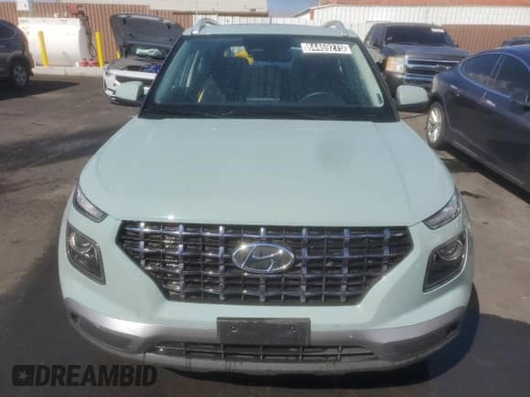 2025 Hyundai Venue SEL with VIN KMHRC8A39SU355214, listed as a Copart auction lot 84469275 with 16,135 mi miles and Salvage title. Bid and sale history available at DreamBid. Image 5.