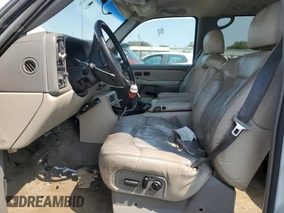 2002 Chevrolet Suburban LT с VIN 1GNFK16Z92J127432, выставлен на аукционе Copart как лот 71276475 с пробегом 251 603 миль миль и Списание • Salvage title. История ставок и продаж доступна на DreamBid. Изображение 7.