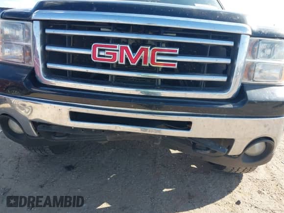 2013 GMC Sierra 1500 SLE z VIN 3GTP2VE7XDG185672, wystawiony jako IAAI lot #43336180 z przebiegiem 236 690 mil mil oraz . Historia ofert i sprzedaży dostępna na DreamBid. Obrazek 6.