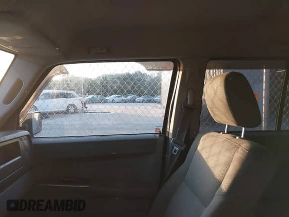 2006 Jeep Commander с VIN 1J8HG48N26C181057, выставлен на аукционе IAAI как лот 42548737 с пробегом 244 773 миль миль и . История ставок и продаж доступна на DreamBid. Изображение 13.