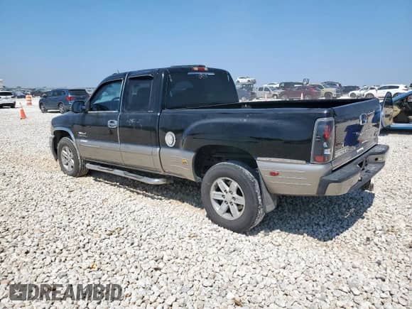 2002 GMC Sierra 1500 Denali z VIN 2GTFK69U221346006, wystawiony jako Copart lot #71726365 z przebiegiem 226 475 mil mil oraz Szkoda całkowita • Salvage title. Historia ofert i sprzedaży dostępna na DreamBid. Obrazek 2.