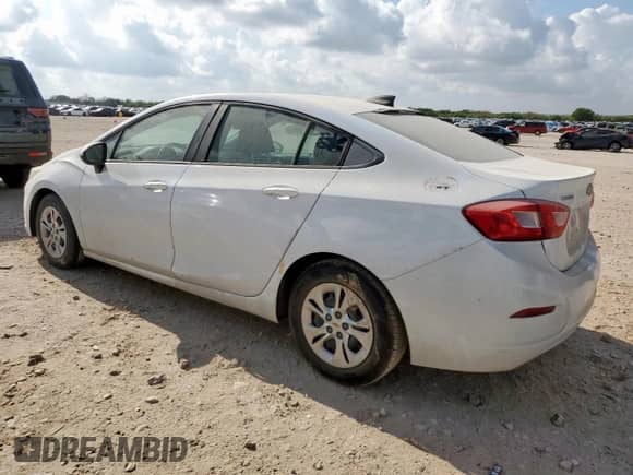 2019 Chevrolet Cruze with VIN 1G1BJ5SM5K7104098, listed as a Copart auction lot 70595035 with 128,620 mi miles and Clean title. Bid and sale history available at DreamBid. Image 2.