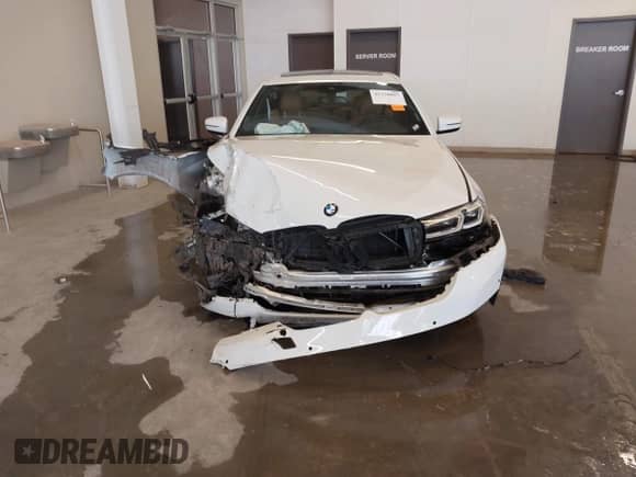 2022 BMW 5 Series 530i xDrive z VIN WBA13BJ05NWX59007, wystawiony jako IAAI lot #41738857 z przebiegiem Nie podano mil oraz . Historia ofert i sprzedaży dostępna na DreamBid. Obrazek 13.