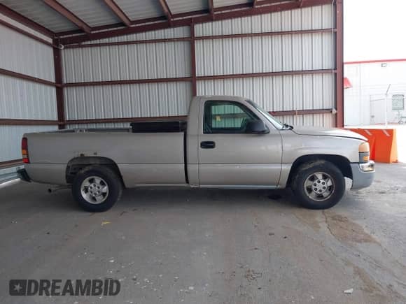 2004 GMC Sierra 1500 Work Truck with VIN 1GTEC14XX4Z233959, listed as a IAAI auction lot 42525806 with 203,627 mi miles and . Bid and sale history available at DreamBid. Image 13.