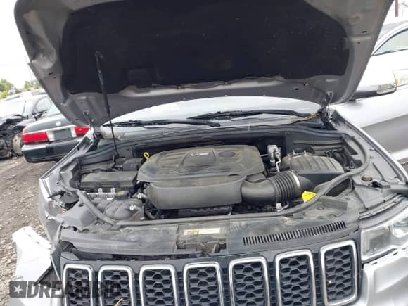 2018 Jeep Grand Cherokee Limited with VIN 1C4RJFBG3JC469374, listed as a IAAI auction lot 43045159 with 119,704 mi miles and . Bid and sale history available at DreamBid. Image 10.