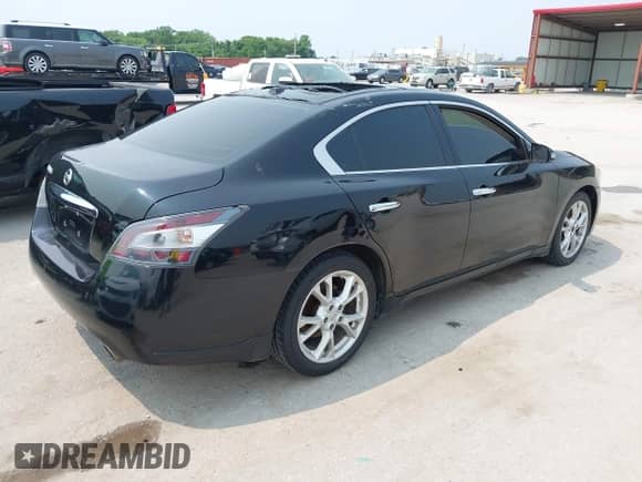 2012 Nissan Maxima SV z VIN 1N4AA5AP4CC855612, wystawiony jako IAAI lot #42389001 z przebiegiem 152 992 mil mil oraz . Historia ofert i sprzedaży dostępna na DreamBid. Obrazek 4.