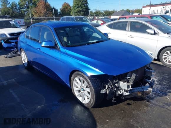 2015 BMW 3 Series 328i with VIN WBA3A5C5XFF608397, listed as a IAAI auction lot 43415992 with 152,923 mi miles and . Bid and sale history available at DreamBid. Image 1.