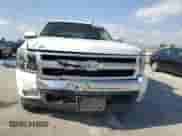 2007 Chevrolet Silverado 1500 1LT z VIN 2GCEC13J271552525, wystawiony jako Copart lot #82695515 z przebiegiem 217 147 mil mil oraz Szkoda całkowita • Salvage title. Historia ofert i sprzedaży dostępna na DreamBid. Obrazek 5.