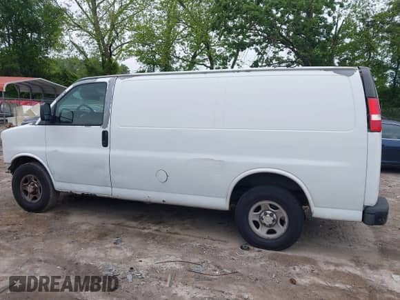 2006 Chevrolet Express Cargo с VIN 1GCFG15X261206862, выставлен на аукционе IAAI как лот 42170725 с пробегом 327 261 миль миль и . История ставок и продаж доступна на DreamBid. Изображение 15.