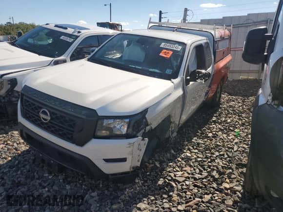 2022 Nissan Frontier S z VIN 1N6ED1CL1NN654860, wystawiony jako Copart lot #85493245 z przebiegiem Nie podano mil oraz Szkoda całkowita • Salvage title. Historia ofert i sprzedaży dostępna na DreamBid. Obrazek 1.