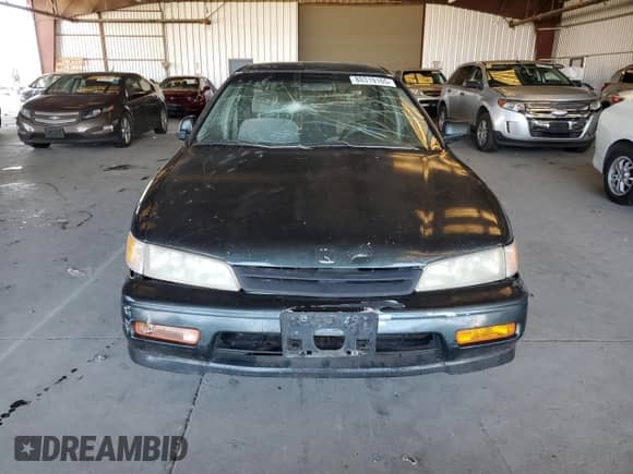 1996 Honda Accord LX z VIN 1HGCD5639TA073934, wystawiony jako Copart lot #80319165 z przebiegiem 218 970 mil mil oraz Szkoda całkowita • Salvage title. Historia ofert i sprzedaży dostępna na DreamBid. Obrazek 5.